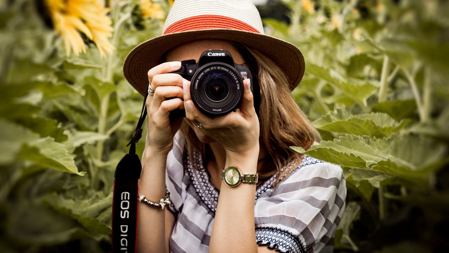 Choosing the Right Ring Light for Travel Photography: Tips for Stunning Shots